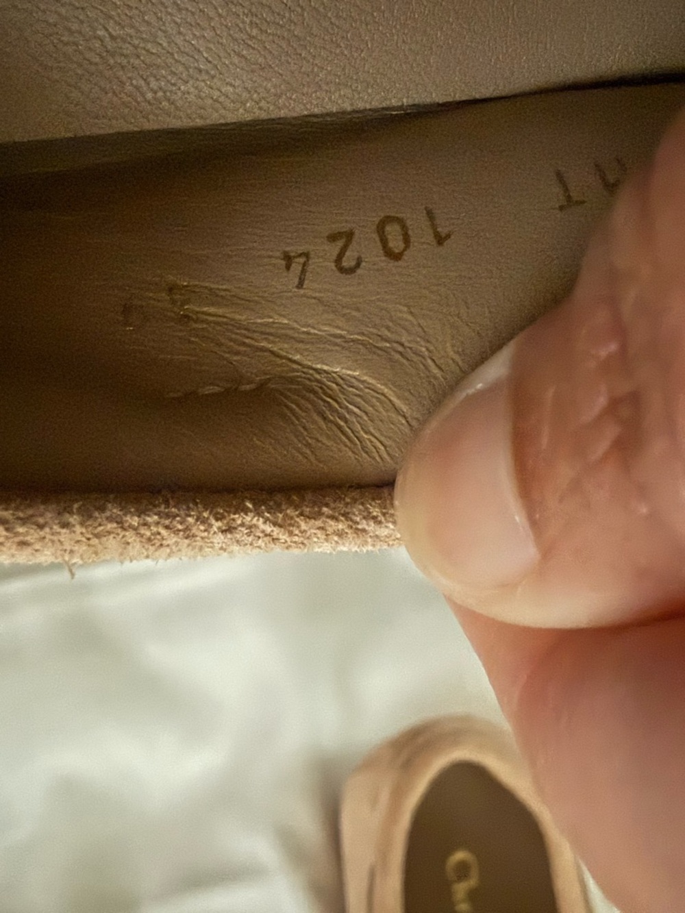 Dior Women’s Suede Tan Bow Moccasins - Picture 6 of 9